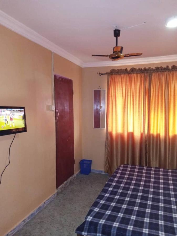 Legendary Inn & Lounge Bale Akiosi Exterior photo